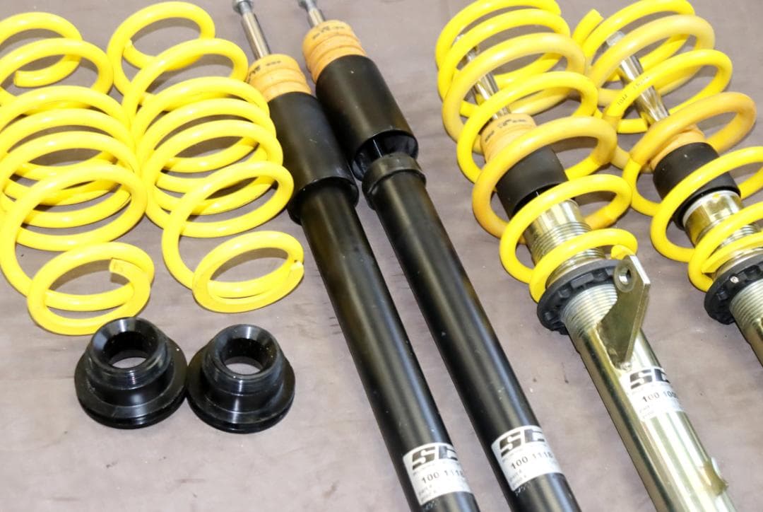 フォルクスワーゲン ゴルフ7R FF typeAU　KW ST　車高調