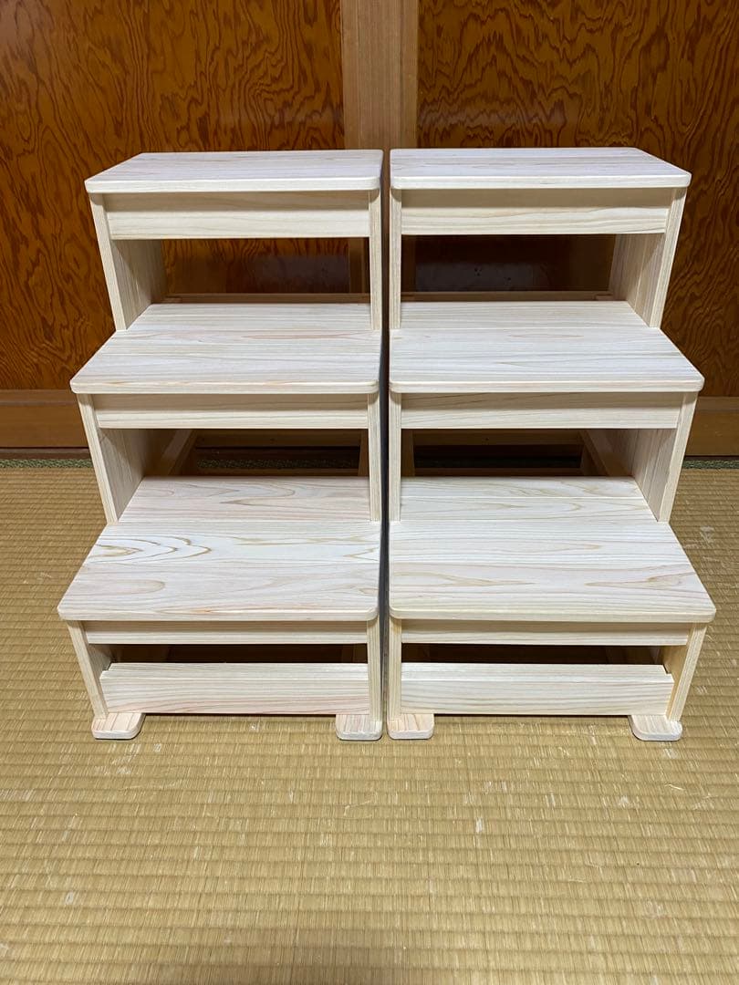 myowako様限定の、3段のオーダー踏み台です。