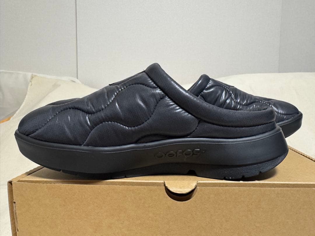 US9 OOFOS OOcoozie Thermo Mule 黒 ウーフォス