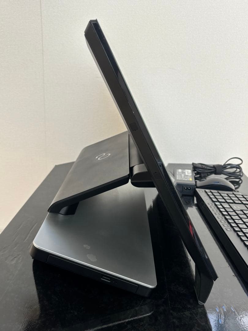 富士通 一体型PC ESPRIMO WH77/W Core i7 / 8GB