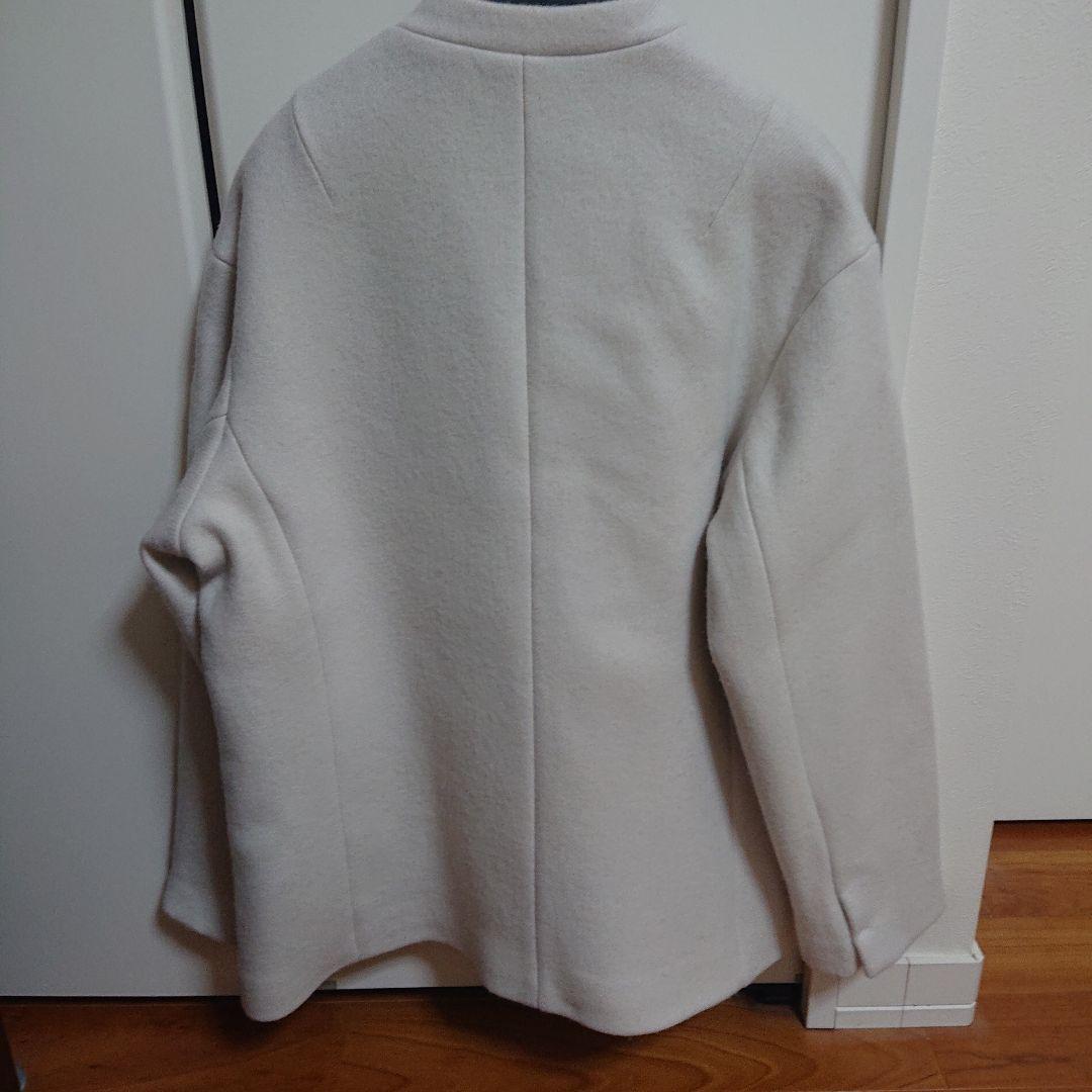 ノーカラーショートコート ホワイト サイズ36 完売 La Totalite