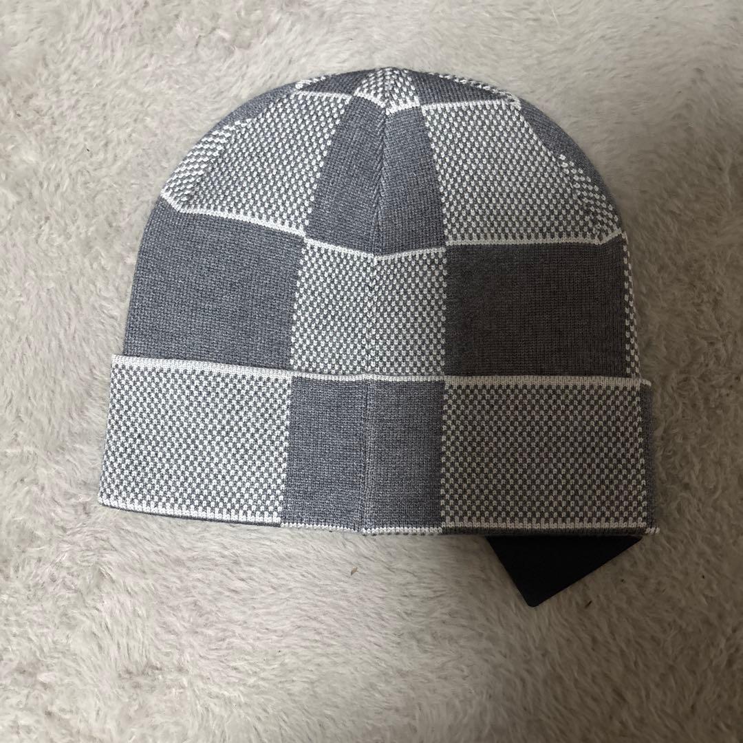 LOUIS VUITTON グレーニット帽
