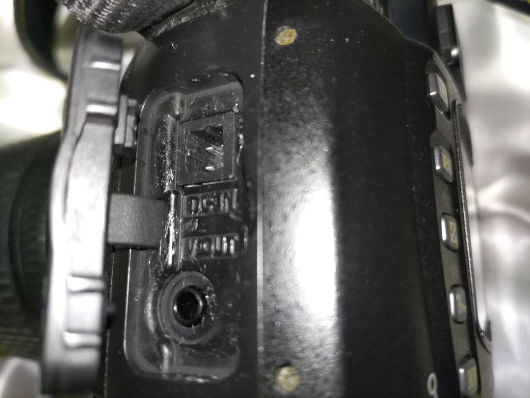 Nikon D70 デジタル一眼レフカメラ ニコン レンズ2本付