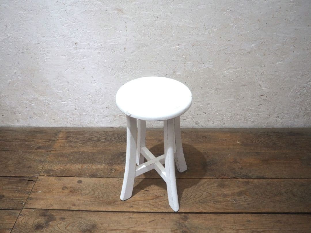 1369 ヴィンテージ 白ペンキのスツール　椅子　イス　チェア　レトロ　シャビー