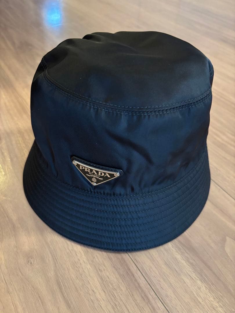 PRADA プラダ 三角ロゴ 金具 バケットハット 帽子 サイズM ブラック
