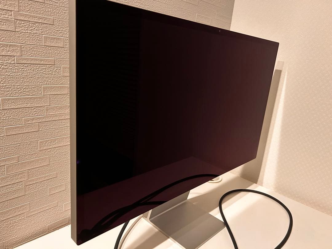 Apple Studio Display 標準ガラス傾きを調達　美品