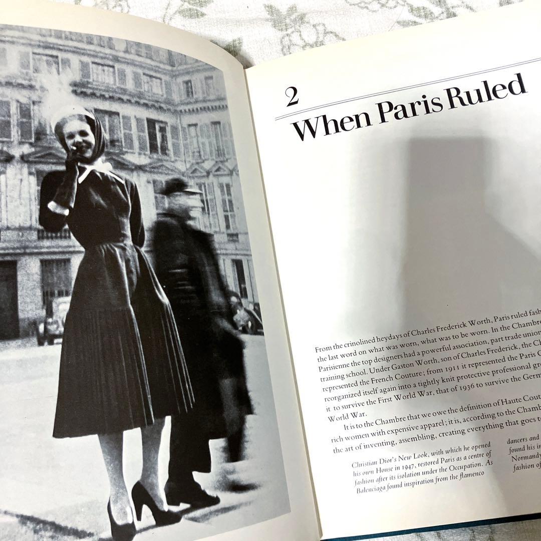 セール❣️　THE CHANGING WORLD OF FASHION【美術館図録