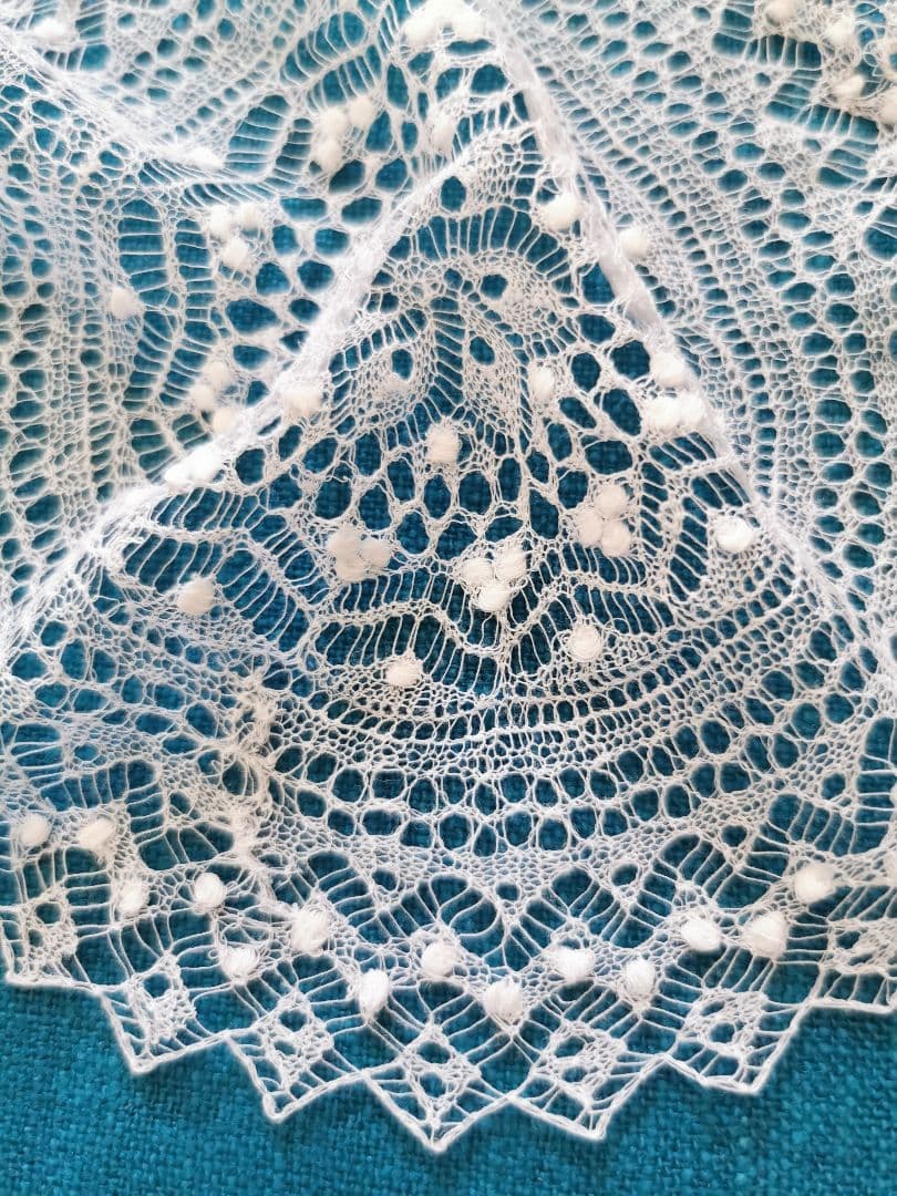 アンティーク ポルトガル レアなアゾレスレース極細糸ドイリー ふわふわの淡雪