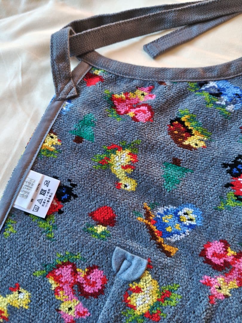 【新品未使用】ハイジフレンズフォレスト グレー エプロン