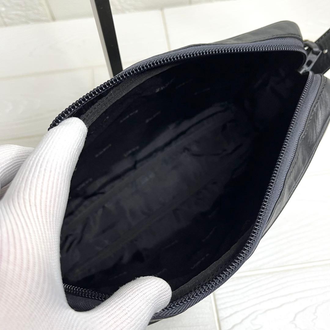 ✨極美品✨☘️LOEWE☘️✨ショルダーバッグ✨アナグラム✨ゴールド金具✨本革✨