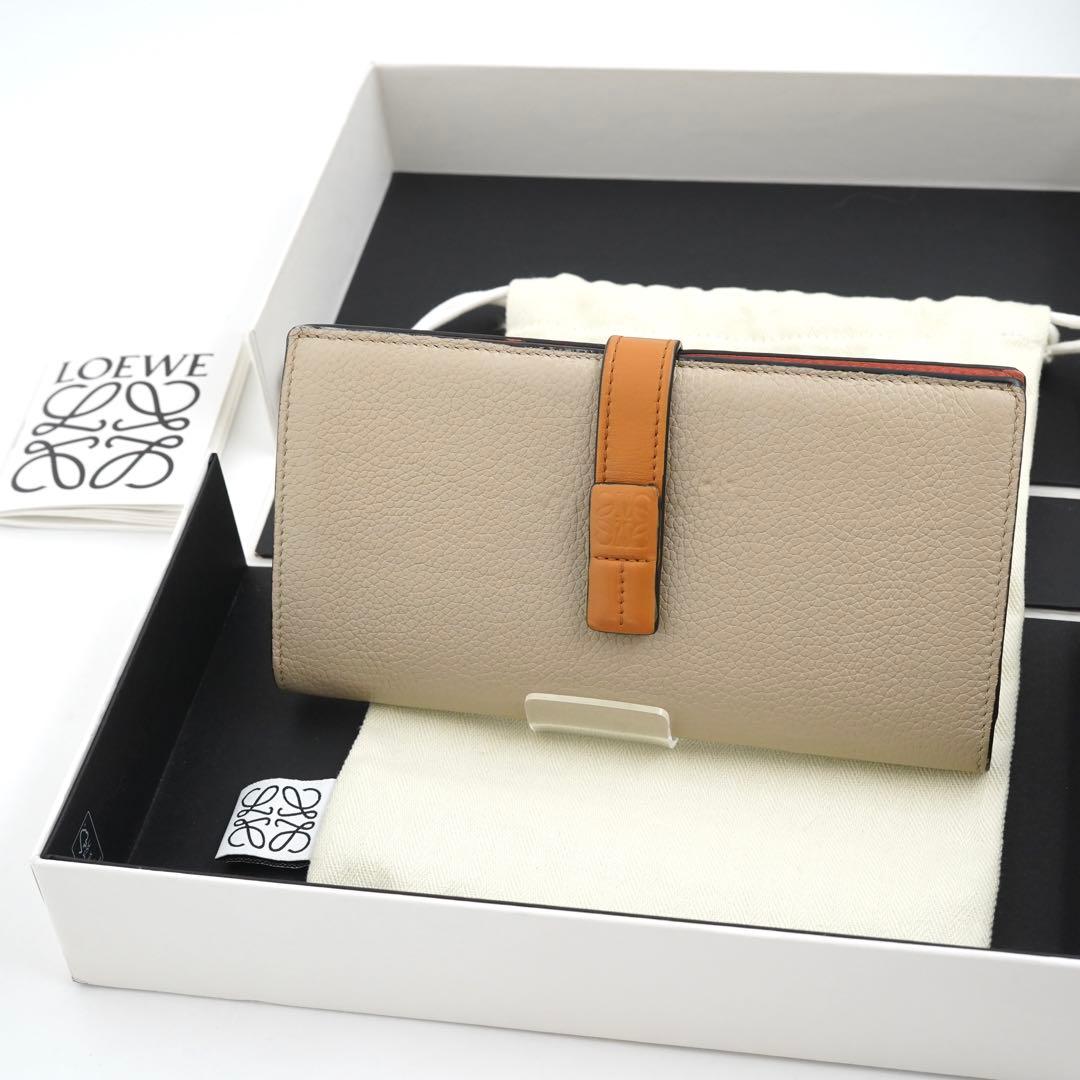 ✨未使用展示品・箱付き✨　LOEWE 長財布　バーティカルウォレット　アナグラム