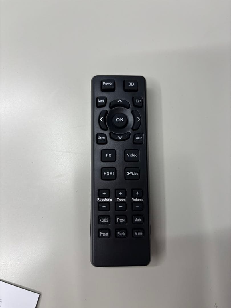 masaさん専用　短焦点プロジェクター　ほぼ新品　1回4時間のみ使用　DLP