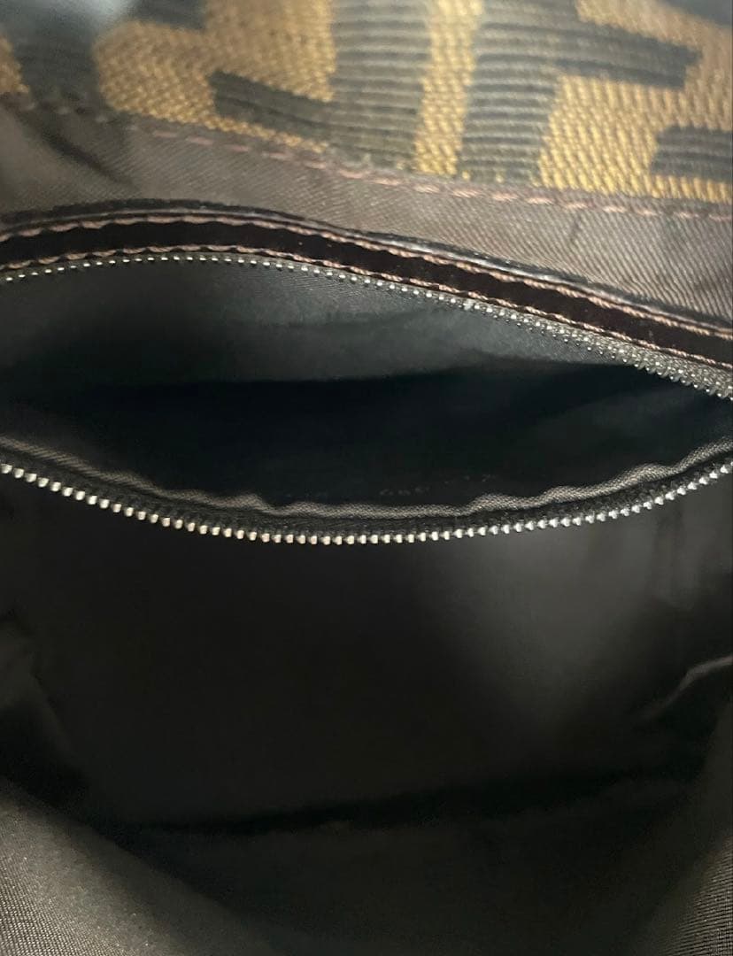 【FENDI/フェンディ】ズッカ柄 マンマバケット ショルダーバッグ