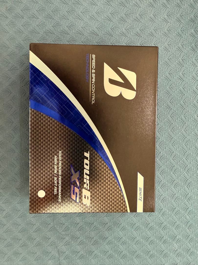 ブリヂストンTOUR B XS ゴルフボール2ダース新品、記念ロゴ入り限定品