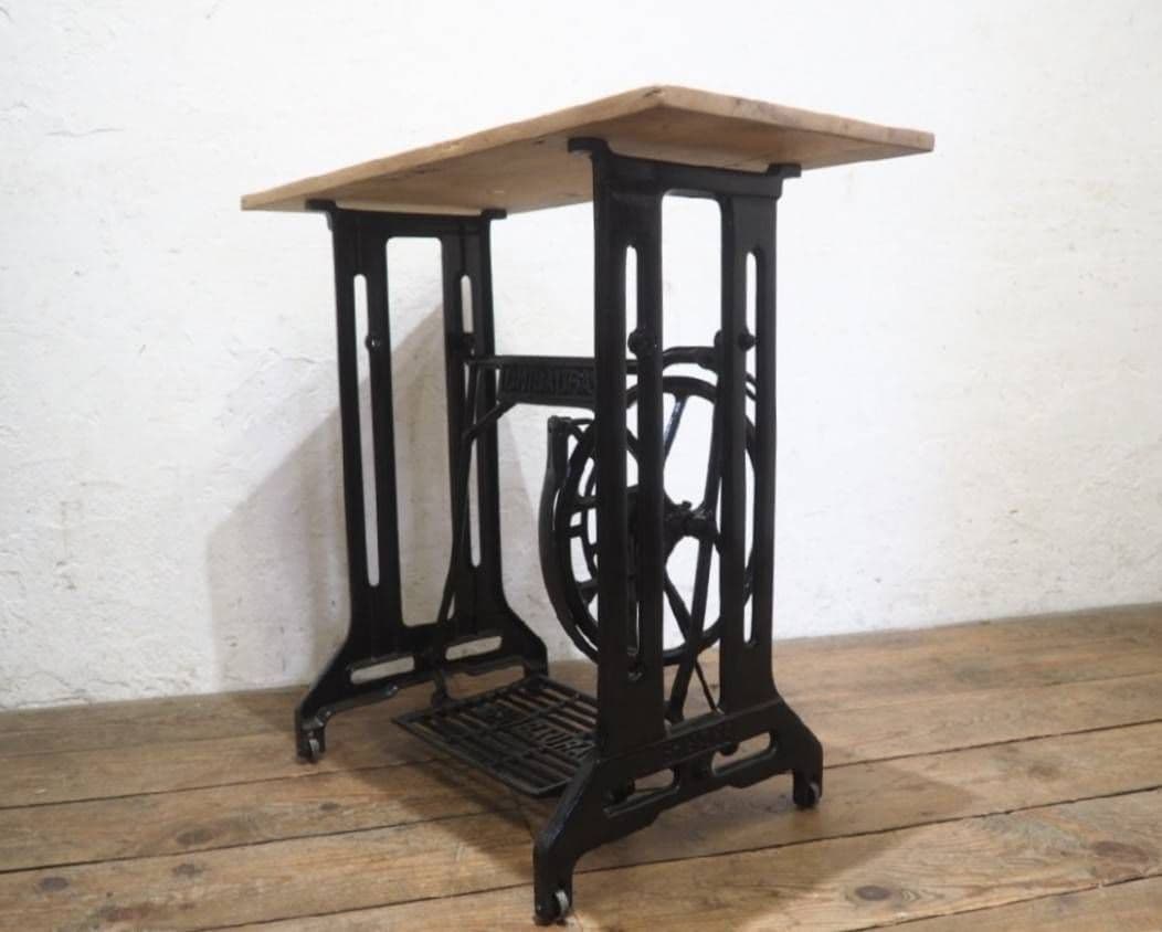 1160 黒ペンキのミシンテーブル　デスク　古家具　レトロ　リメイク　ビンテージ