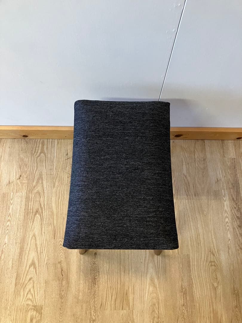 レッドオーク無垢材　スツール　新品　ブラウン色