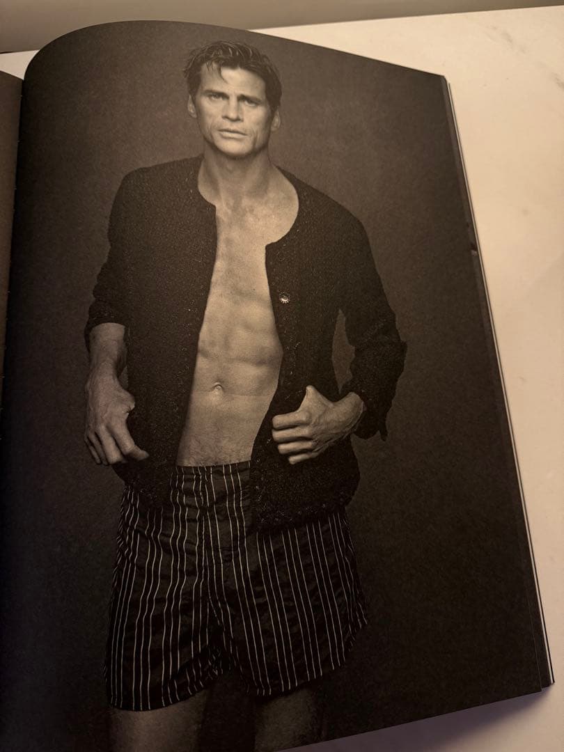 THE LITTLE BLACK JACKET 初版 2012年シャネル 写真集