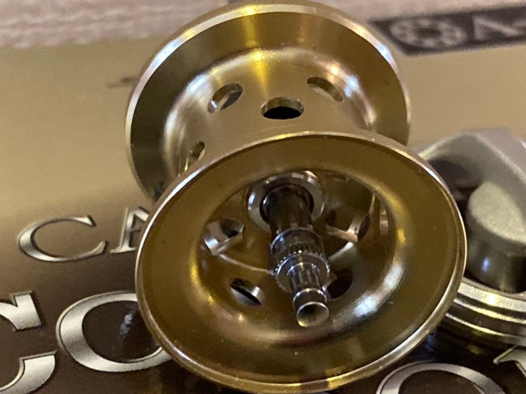 シマノ　04カルカッタコンクエスト201F