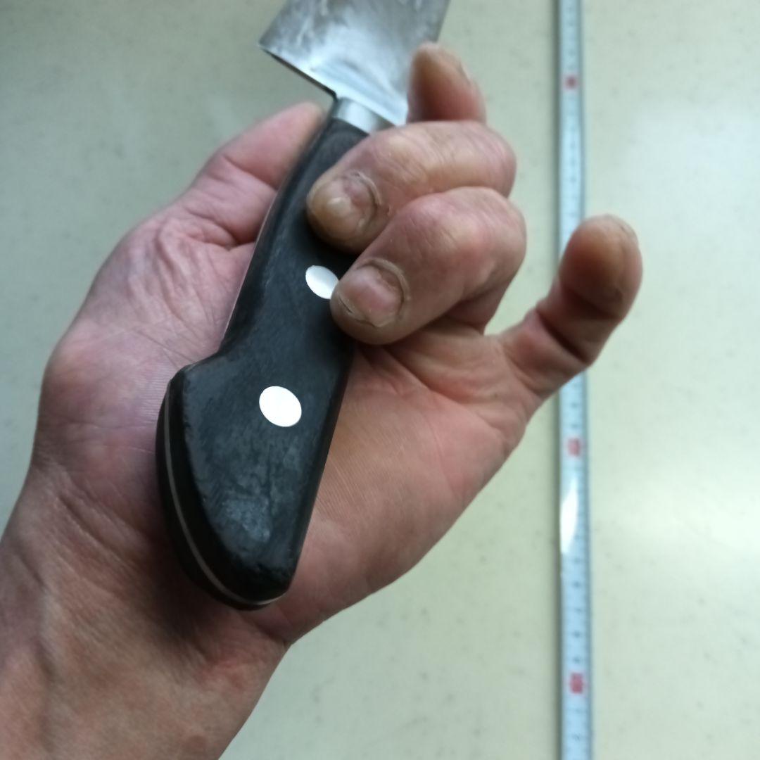 刃渡り約28cmの牛刀