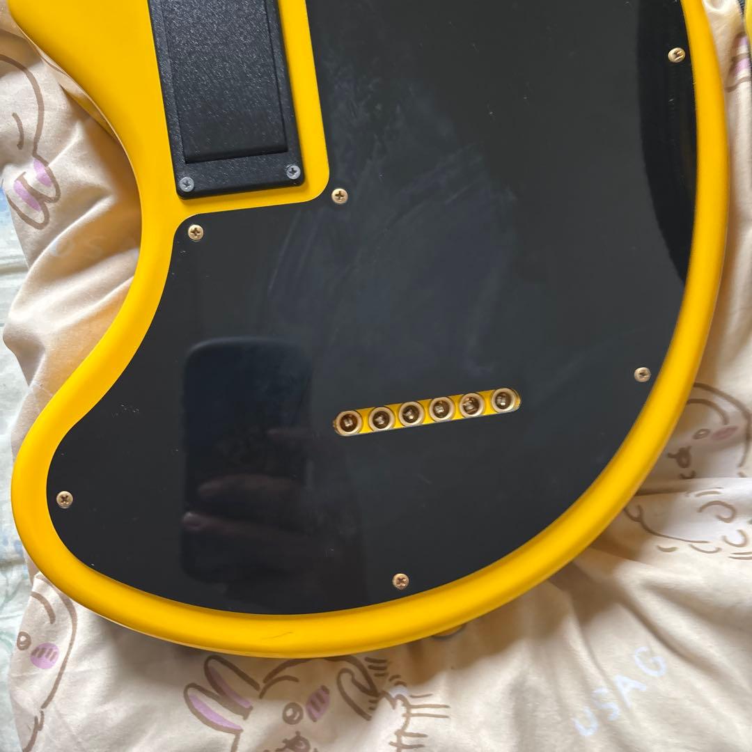 HIDE yellow Heart ギター　zo-3