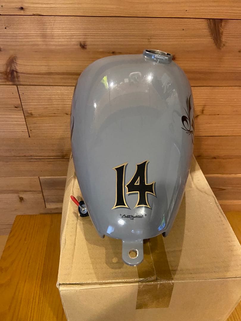 ダイナ　ハーレー　ピーナツタンク