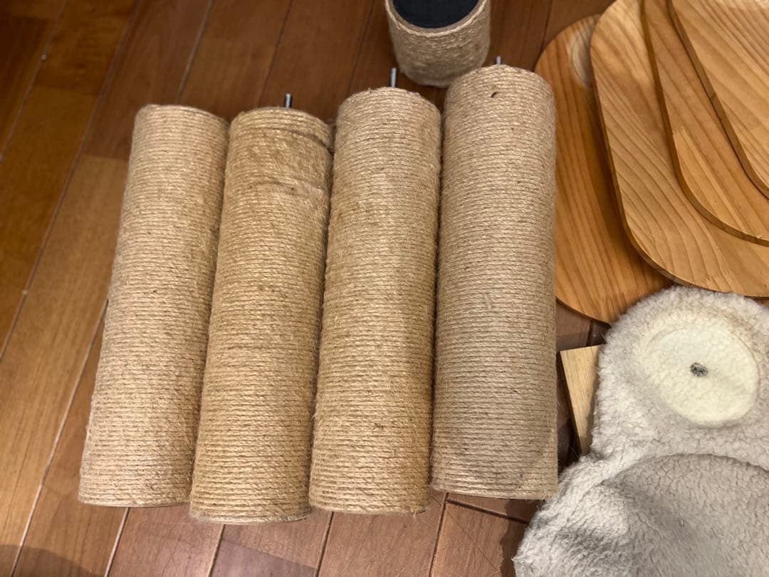 SUMIKA スミカ 突っ張り型 木製 キャットタワー　ハンモック付き　3本新品