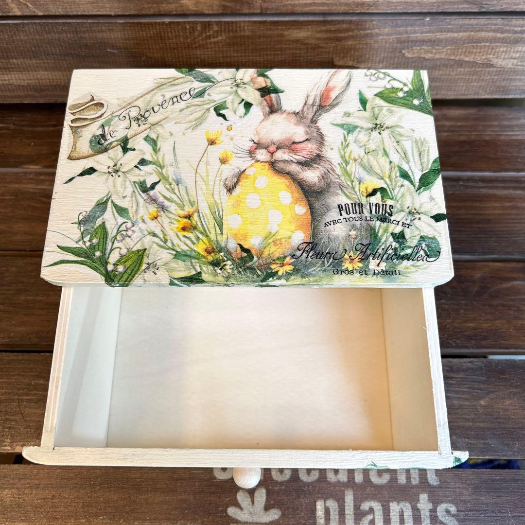 売切れリメイク 木製引き出しボックス グリーンと白い花 黄色いたまごのうさぎさん