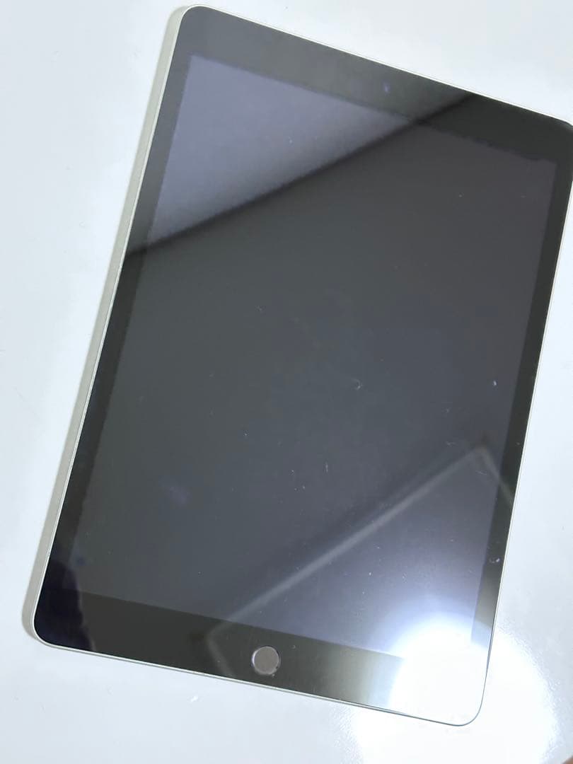 iPad (第9世代) 10.2インチ 64GB WiFi モデル