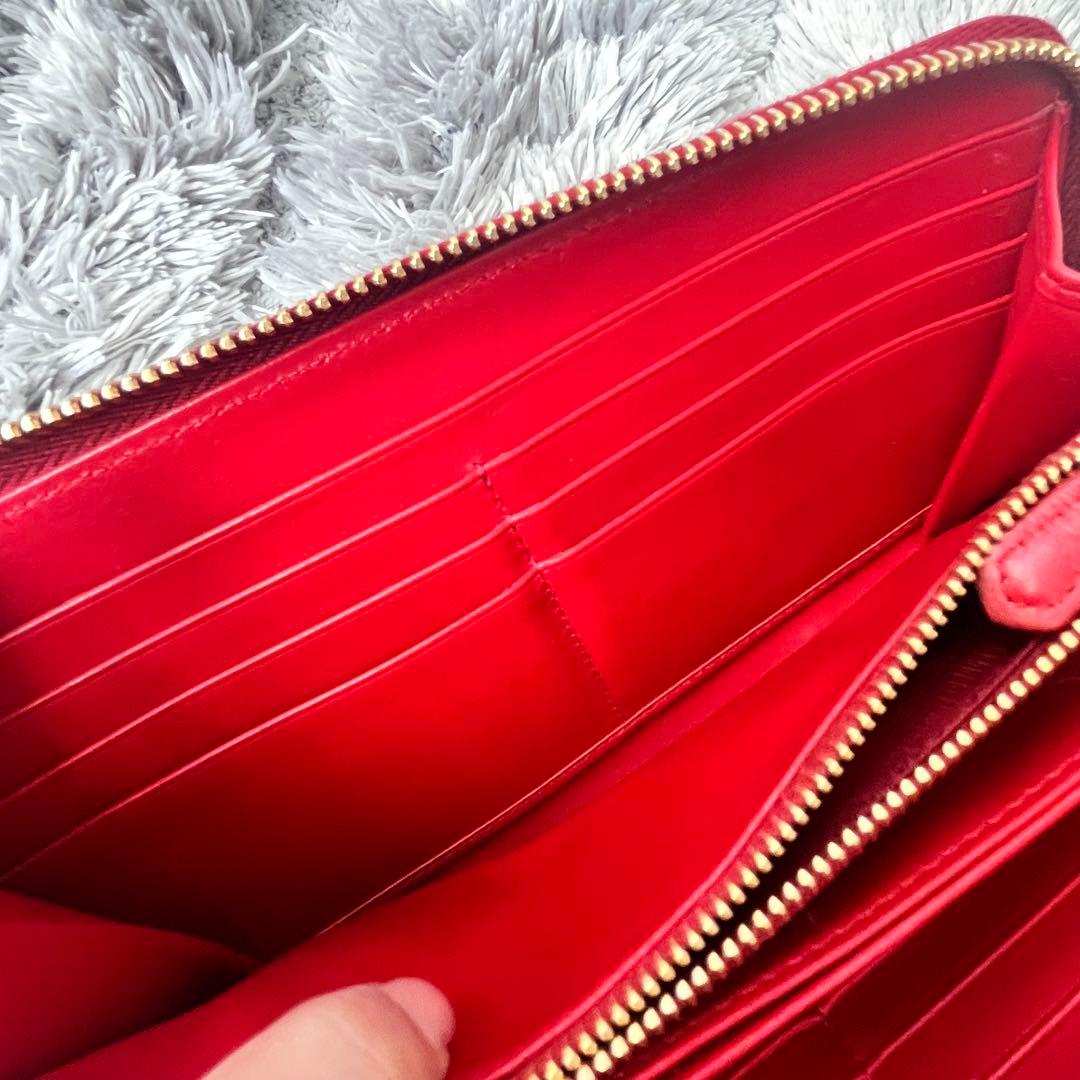 極美品✨PRADA ラウンドファスナー　三角ロゴ　シボレザー　レッド　レディース