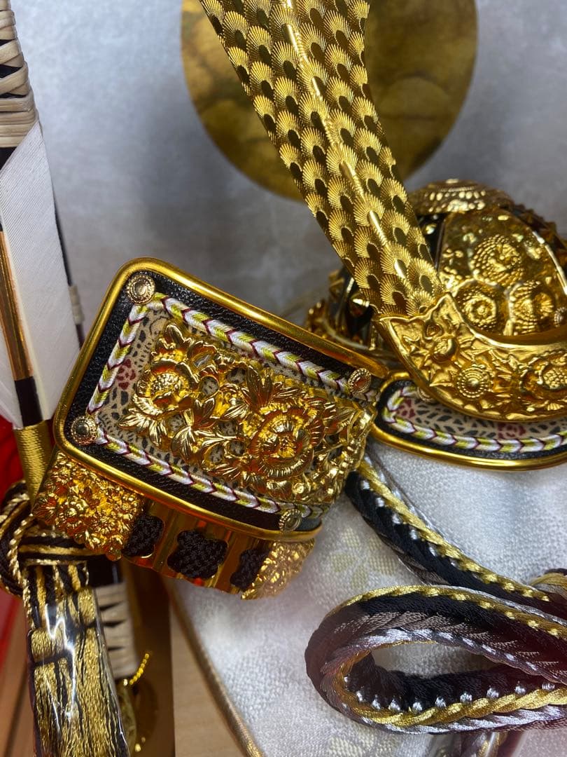 東京久月　五月人形　兜飾り　白木ガラスケース入