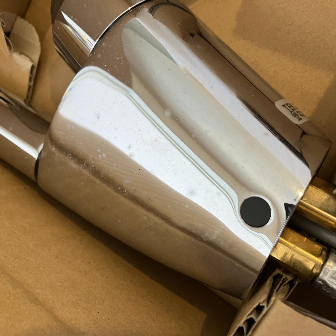 未使用　TOTO 自動水栓 TEK34UP シングル混合水栓 AC100V