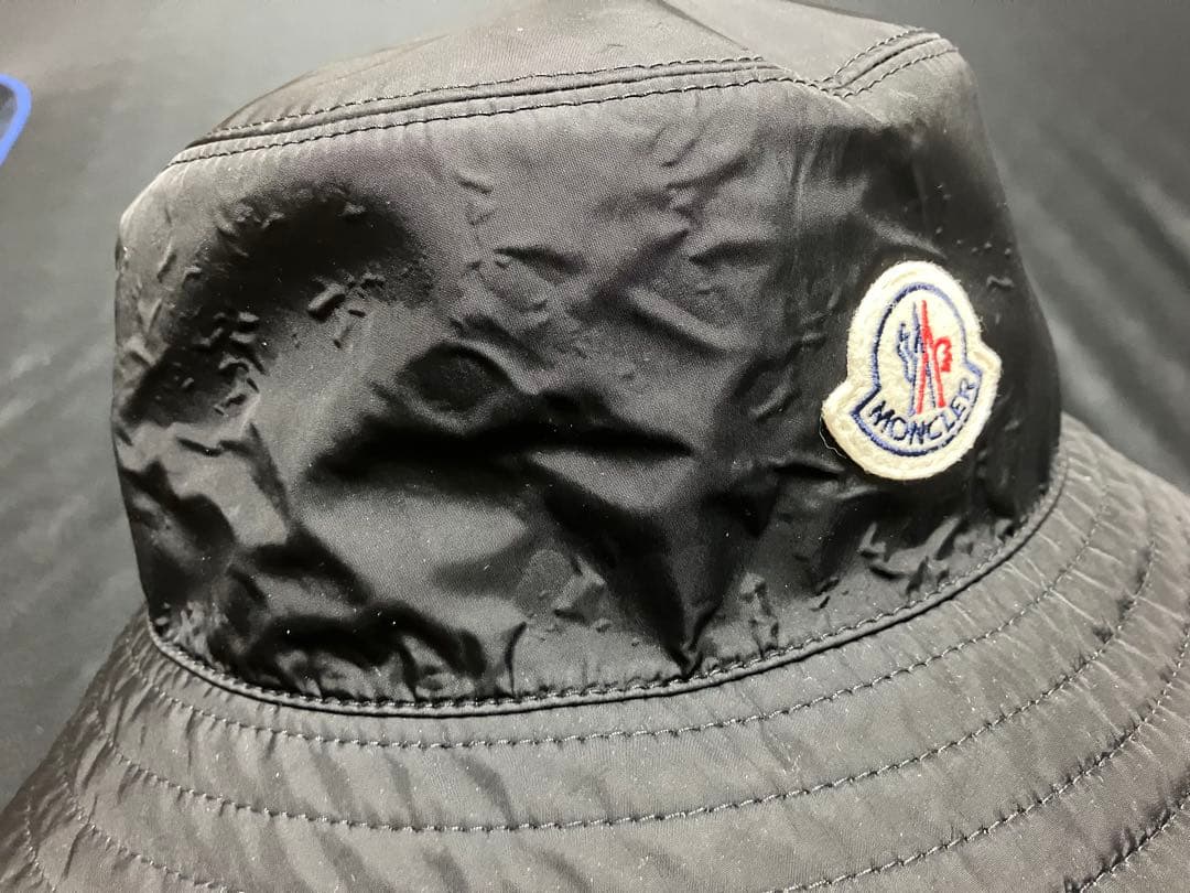 MONCLER ブラック バケットハット