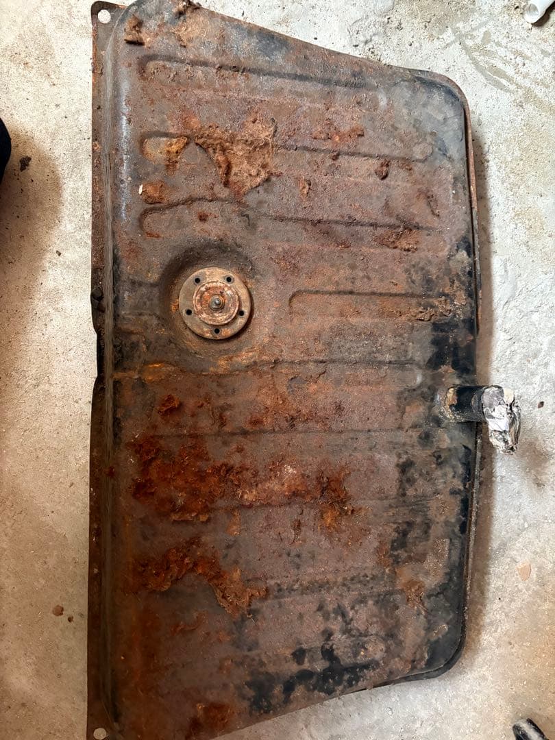 スバル　360 純正　ガソリン　フューエル　タンク