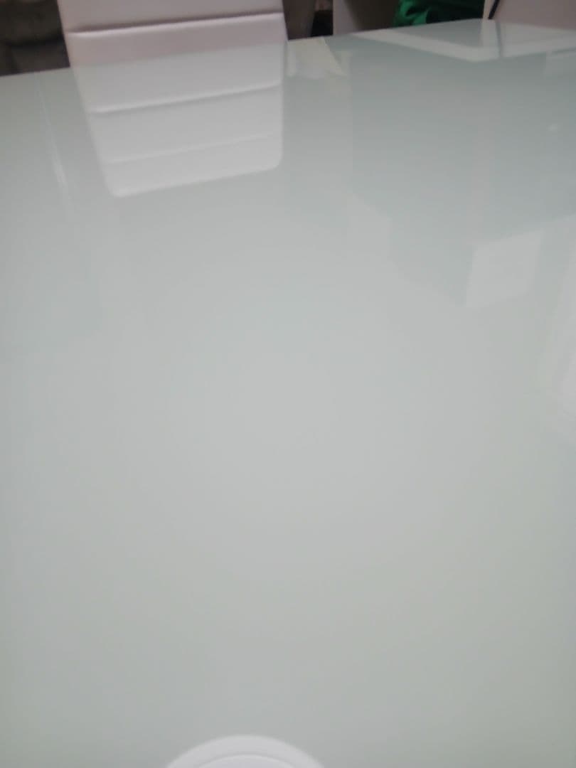 ガラスのダイニングテーブルセット