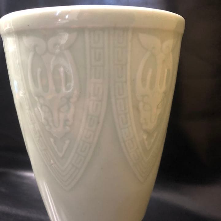 遺品整理◆蔵から謎の青磁と思われる壺、壷、花瓶、古い中国骨董だと思います。