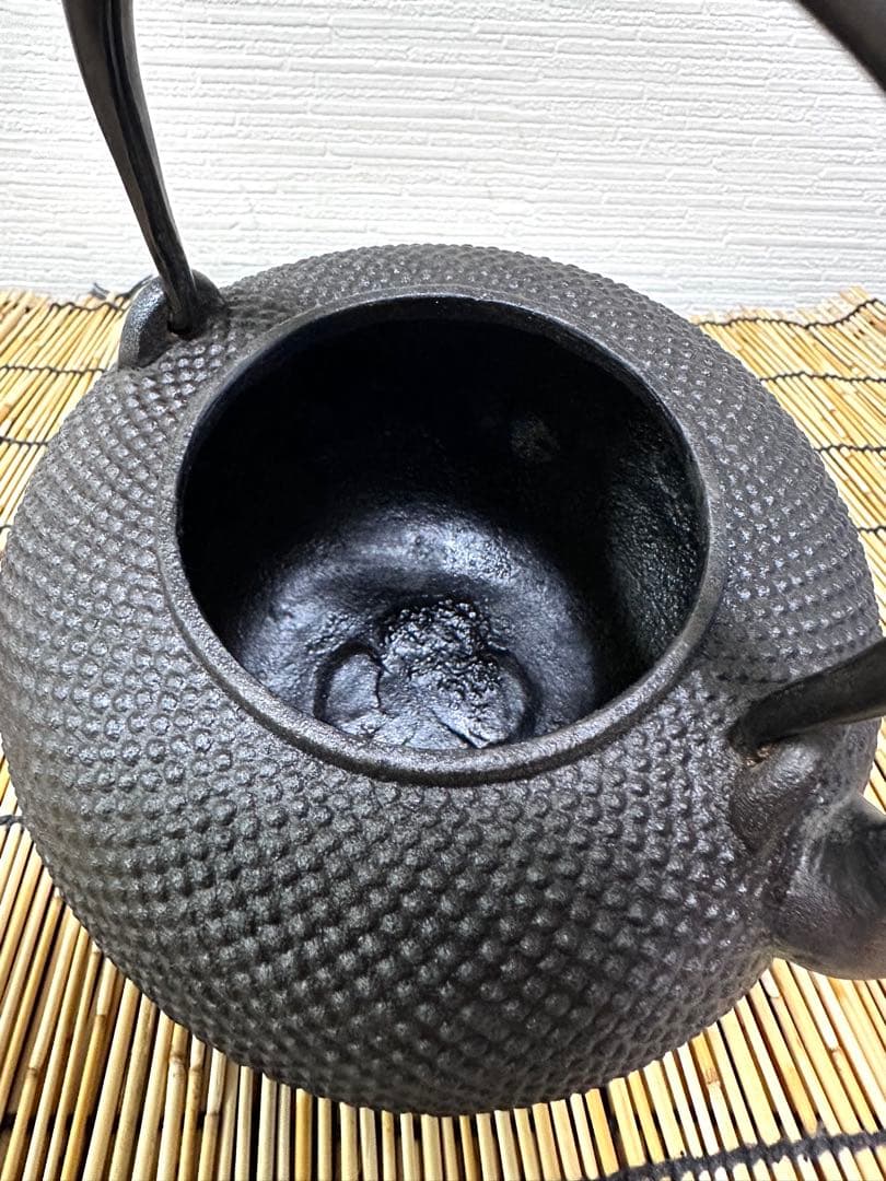 未使用品コンディション　南部釜師造　天明形１２型アラレ 鉄瓶 南部鉄瓶 南部鉄器