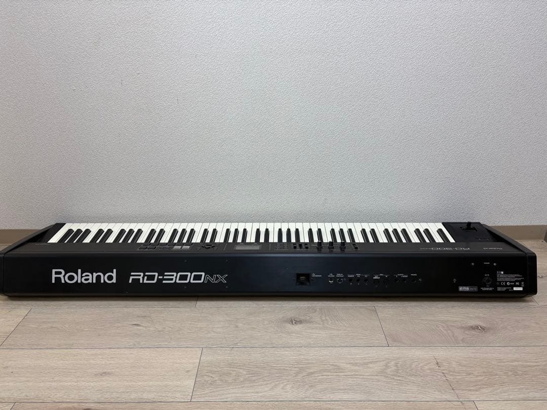 ローランド シンセサイザー RD-300NX GATOR CASES 付き