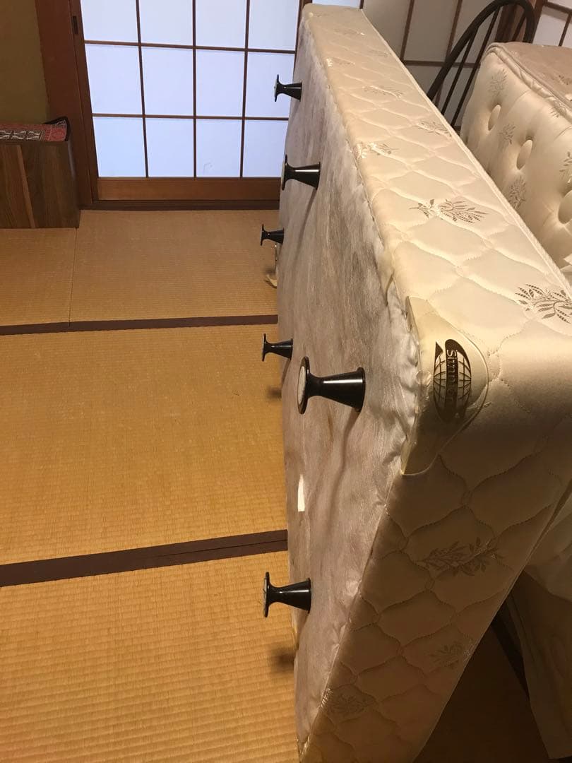シモンズ　ボックススプリング②