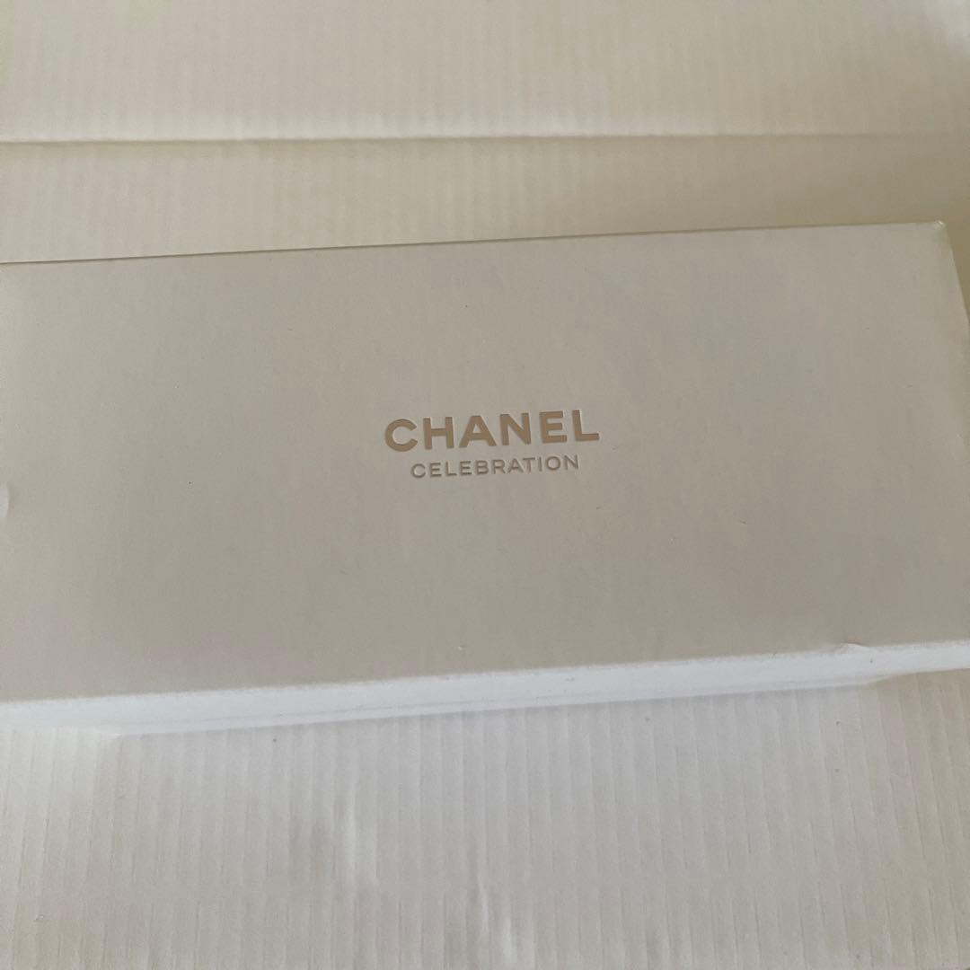 シャネル　ノベルティ　ミニスノードームセット