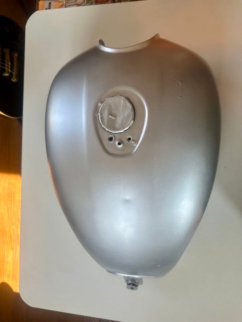 送料込み！エストレヤ 純正タンク シルバー BJ250A キャブ車