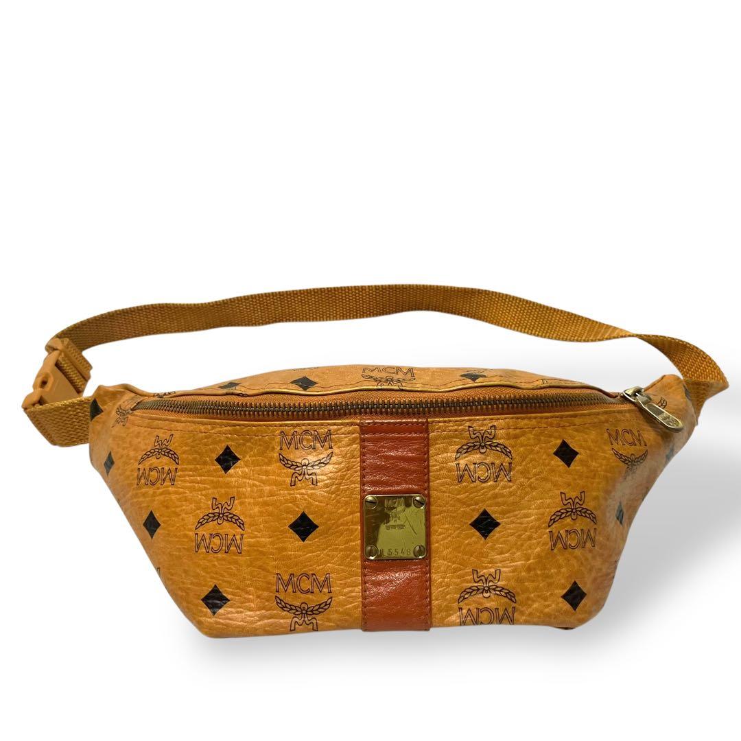 【美品】MCM エムシーエム　ボディバッグ　レザー　ヴィセトス柄　コニャック