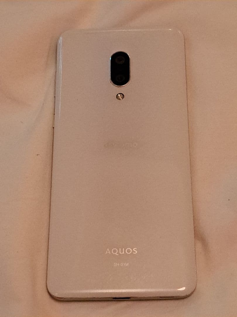 ドコモ　AQUOS　ZERO2　SH-01M　ホワイト