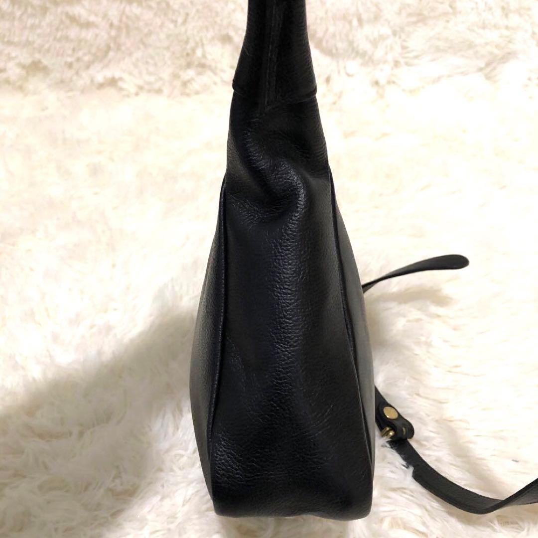イルビゾンテ ショルダーバッグ　レザー ブラック
