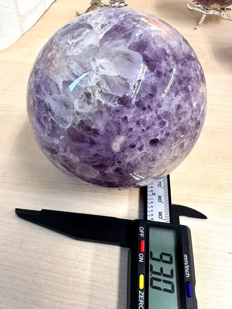高品質　大きい！　濃いパープル、ピンク　アメジスト 虹入り　スフィア　スタンド付