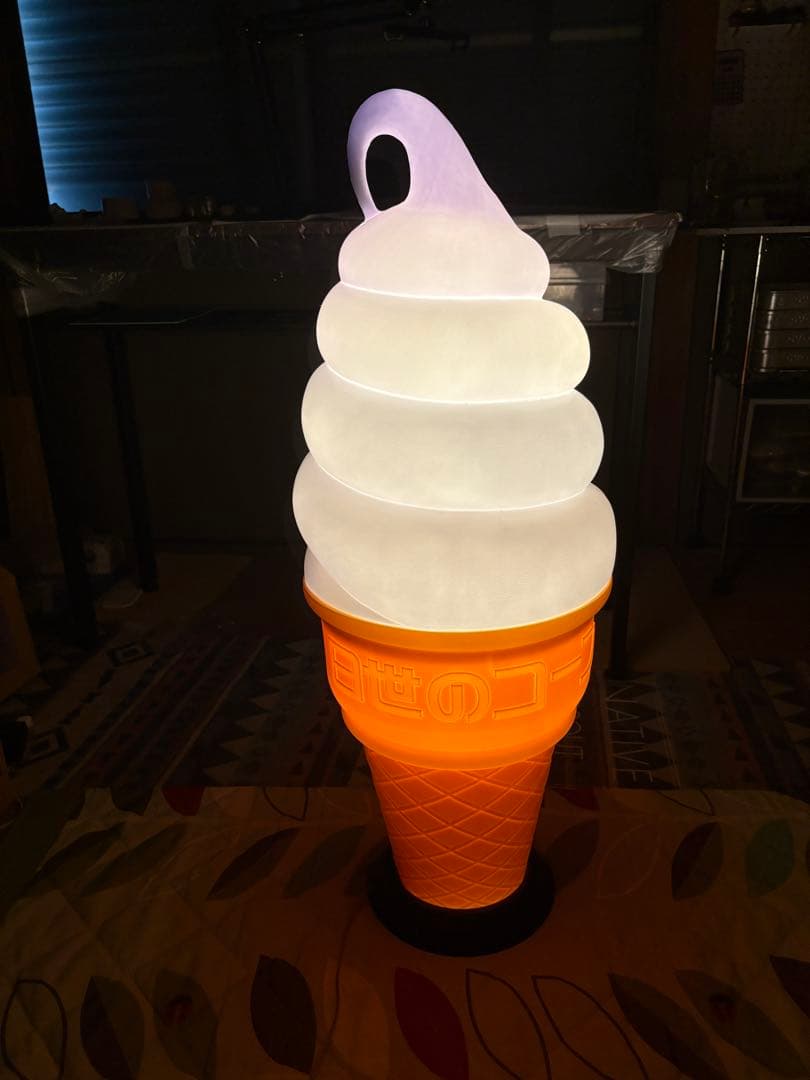 ソフトクリーム型ライト　 ニッセイ　日世 ランプ　 照明 看板