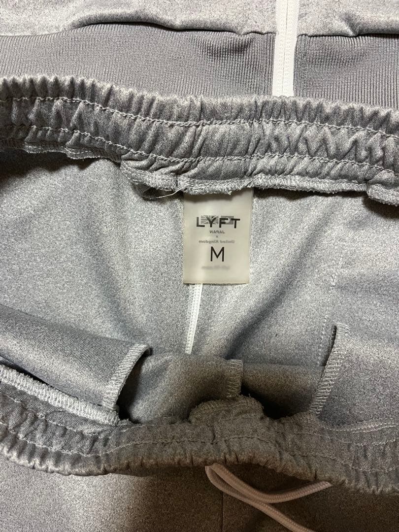 【美品】LYFT セットアップ　ロゴライン　ジャージ　グレー　バラ売り不可　M