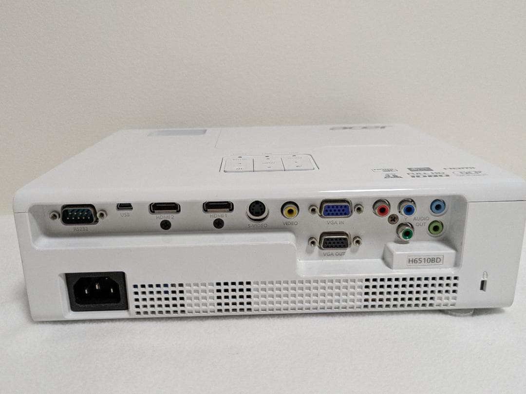 Acer　DLPプロジェクター　 H6510BD