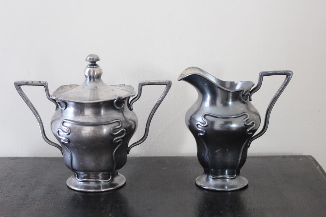 アンティーク　アール・ヌーヴォーデザイン　ポット・シュガーポット・クリーマー