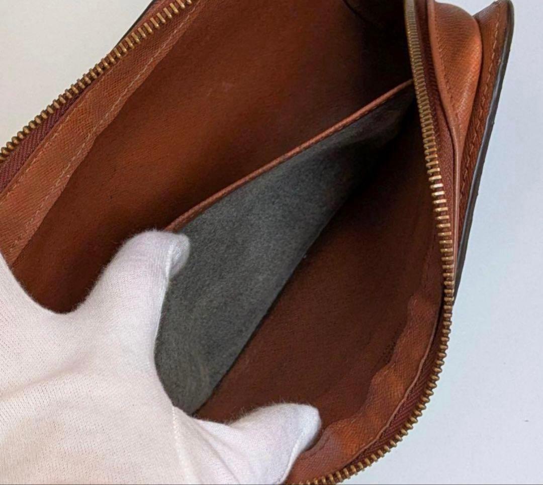 Louis Vuitton モノグラム クラッチバッグ　ベタなし