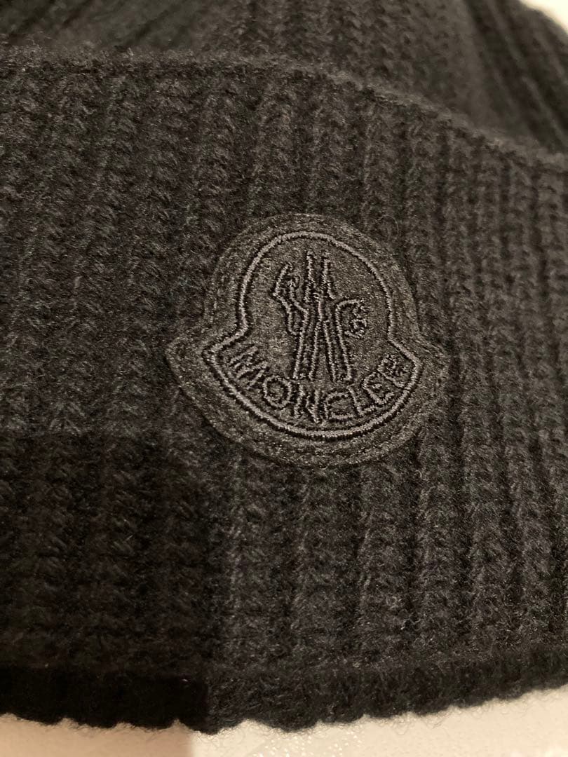 MONCLER ブラックニットキャップ